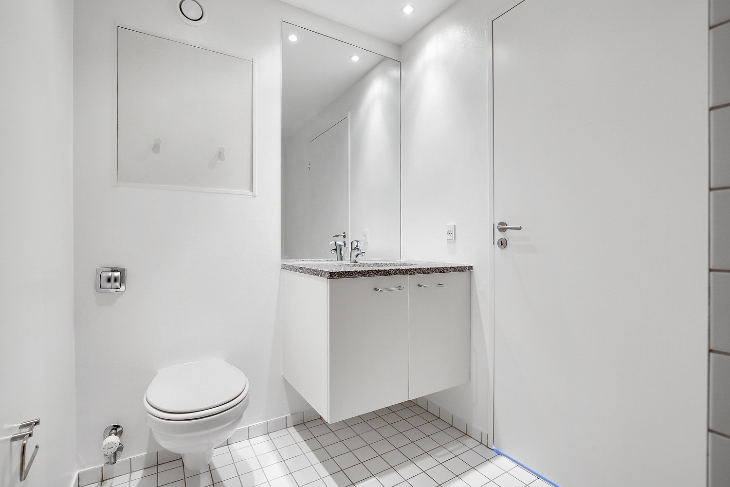 2-room apartment in København S image 4