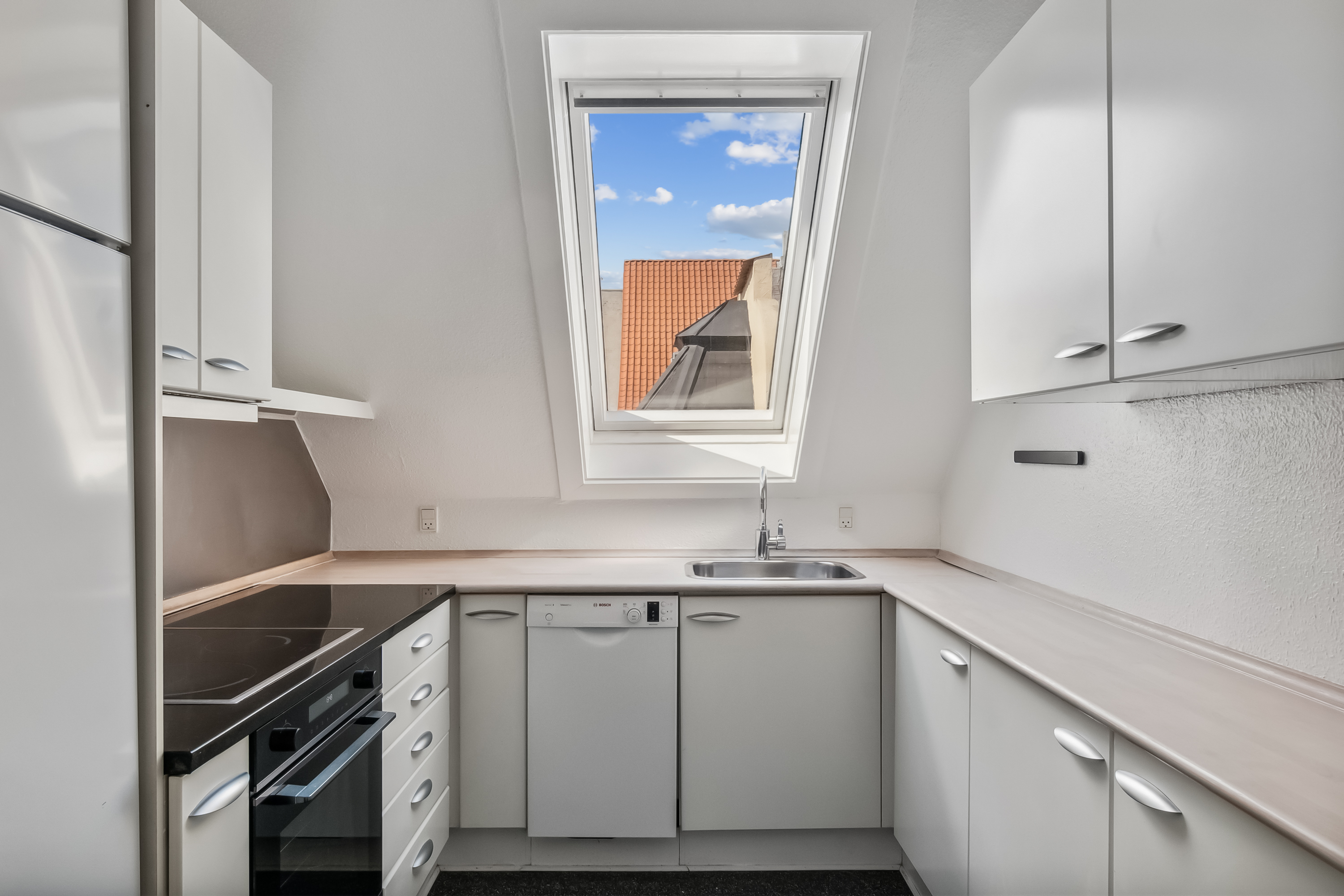 Stor 2-værelses lejlighed helt centralt i København K billede 5