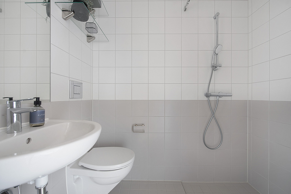 SLUSEBRO - Rummelig 1-værelses bolig i moderne ejendom! billede 5
